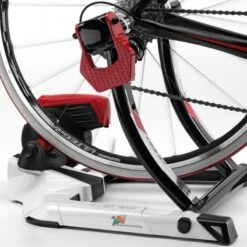 HOME TRAINER ELITE QUBO DIGITAL SMART B+ -VéloÉlan Soldes home trainer elite qubo digital smart b 2
